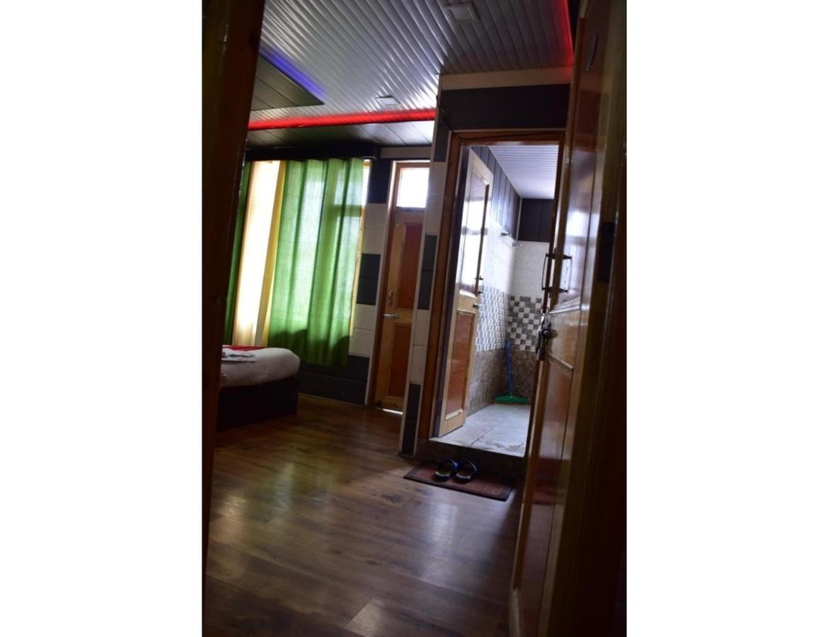 Hotel Peak View, Lahaul Sissu Exteriér fotografie