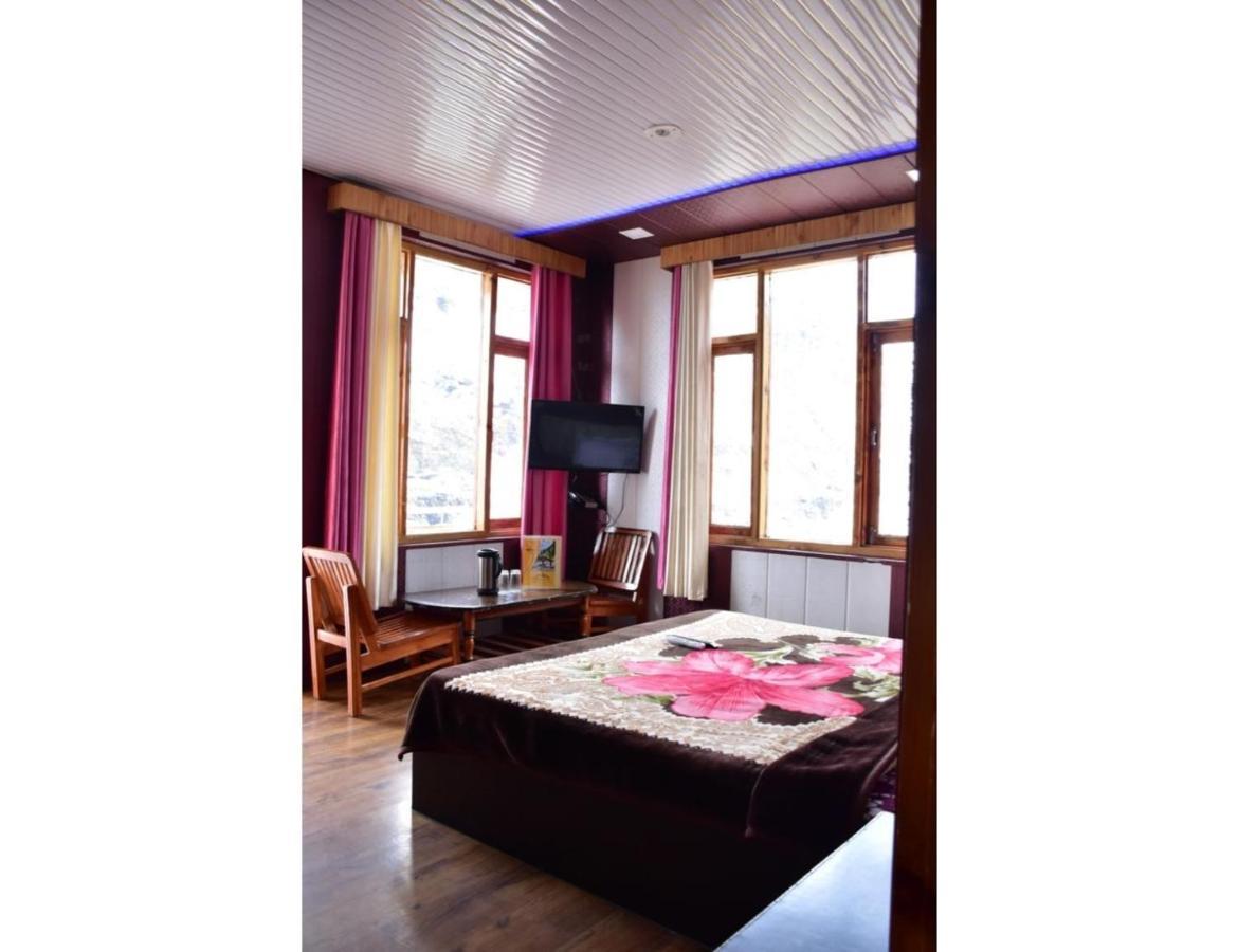 Hotel Peak View, Lahaul Sissu Exteriér fotografie